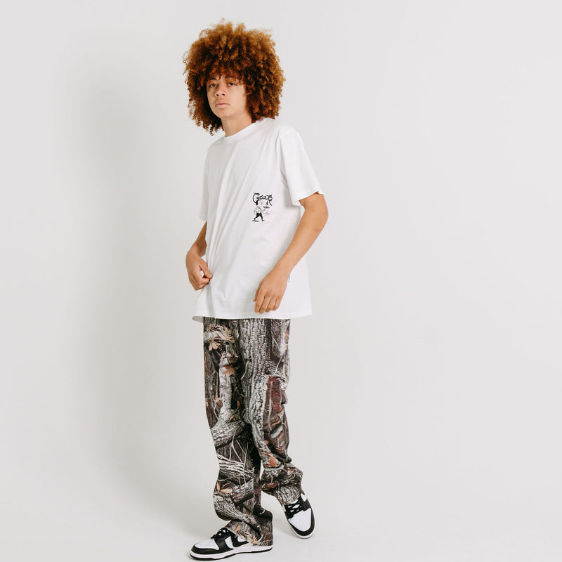 CRATE X WILLIE THE WAITER BEER HUG TEE