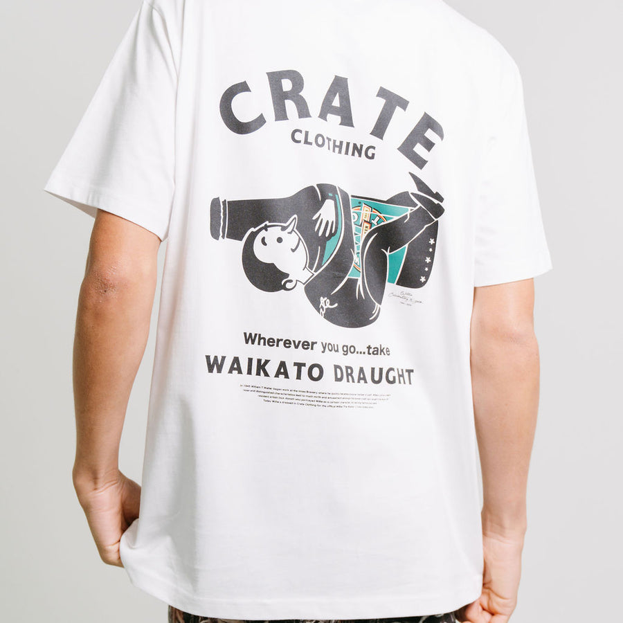 CRATE X WILLIE THE WAITER BEER HUG TEE