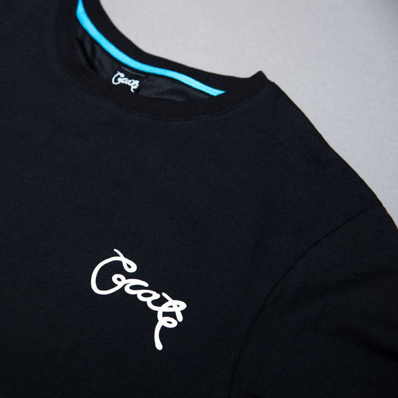 MEN’S CHILLING IN PEACE SCRIPT T-SHIRT
