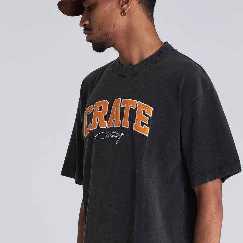 MEN’S VARSITY BOX FIT T-SHIRT