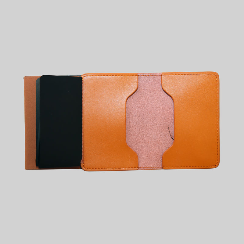 Crate Minimal Air Tag Leather Wallet
