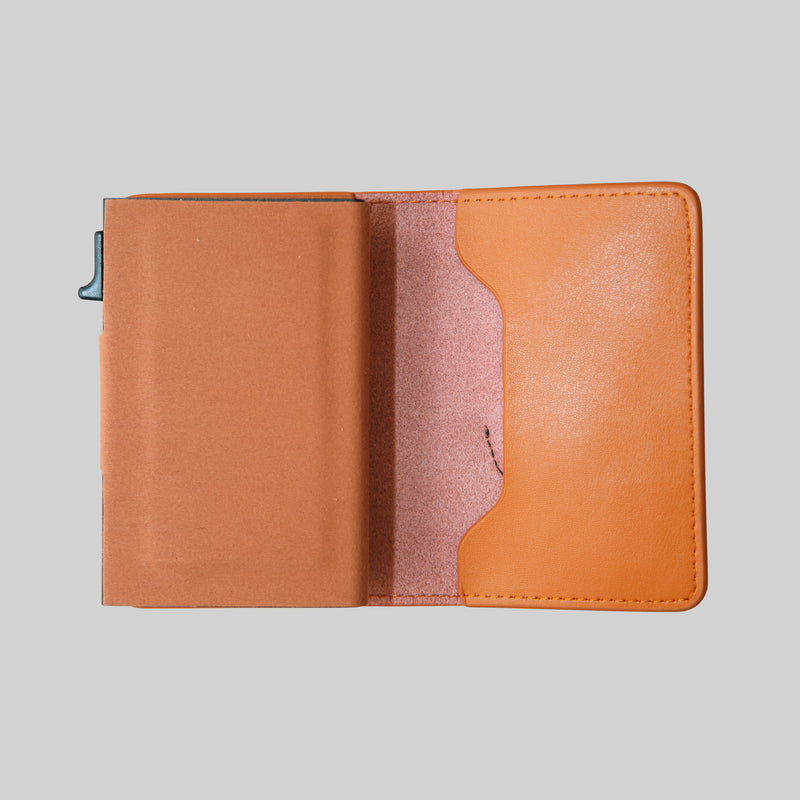 Crate Minimal Air Tag Leather Wallet